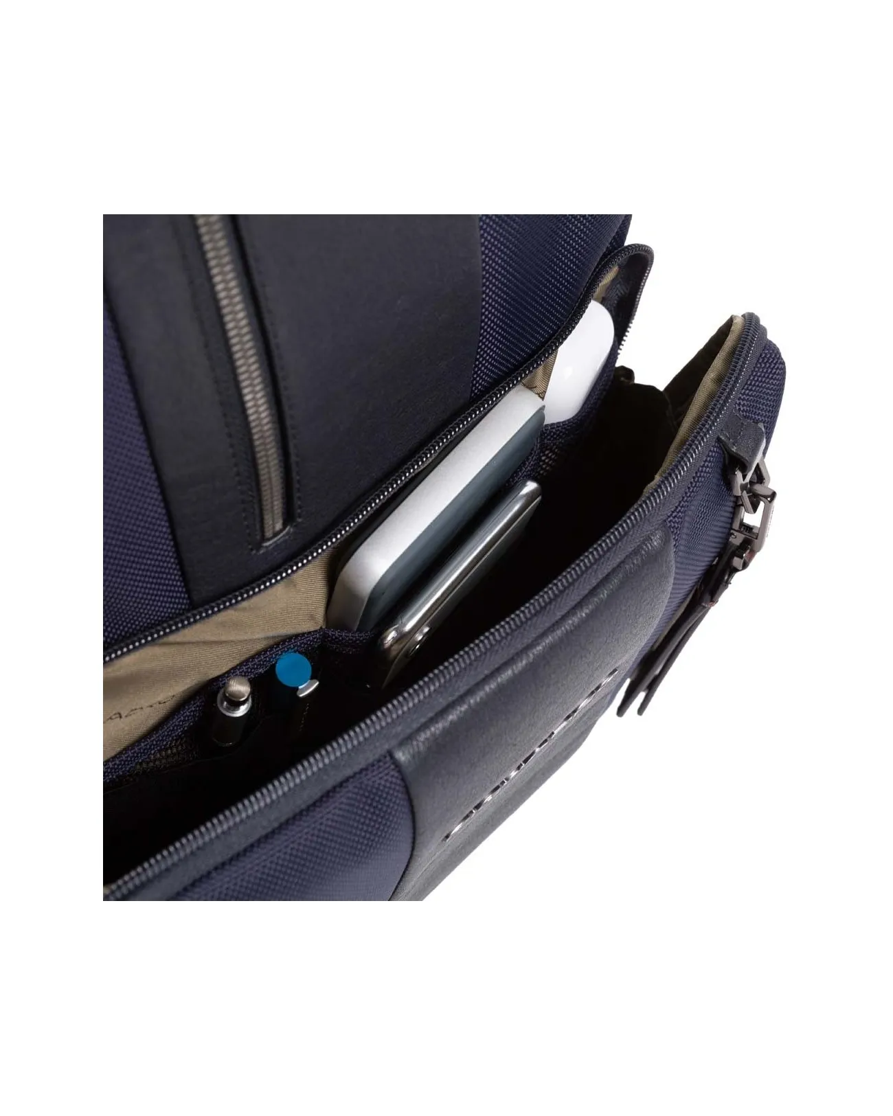 Piquadro - Zaino iconico all-tech in pelle e tessuto Bagmotic Brief 2 - CA4439BR2BM | Studioarch.com